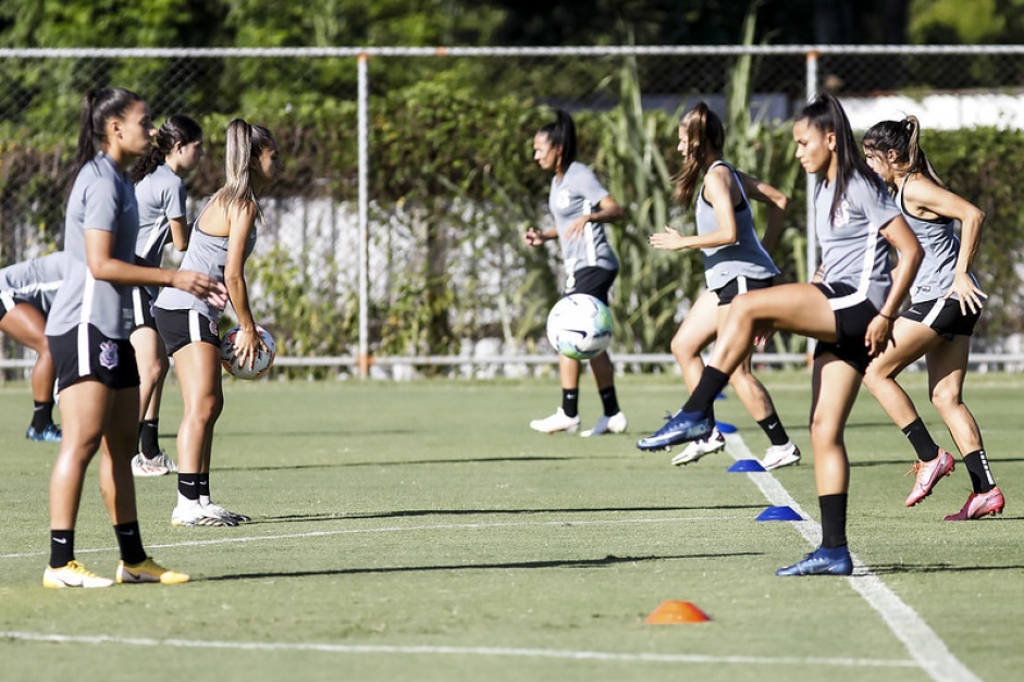Corinthians inicia busca pelo tricampeonato do Brasileirão neste sábado