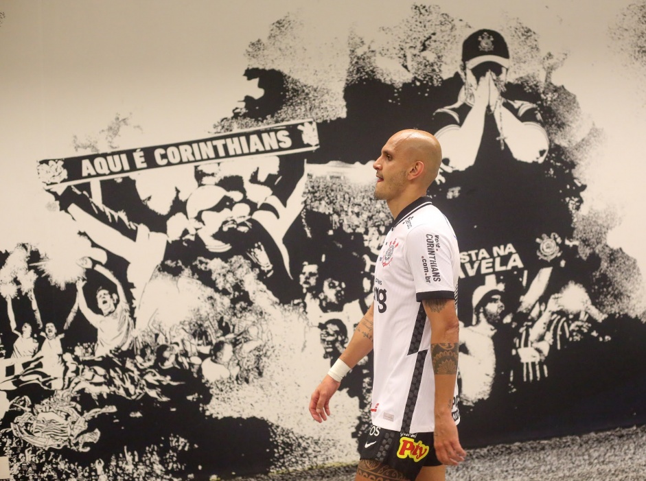 Fábio Santos analisou o desempenho do Corinthians em jogo contra o São Bento