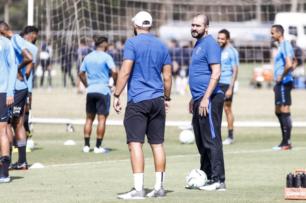 Danilo durante atividade do Sub-23 do Corinthians no CT