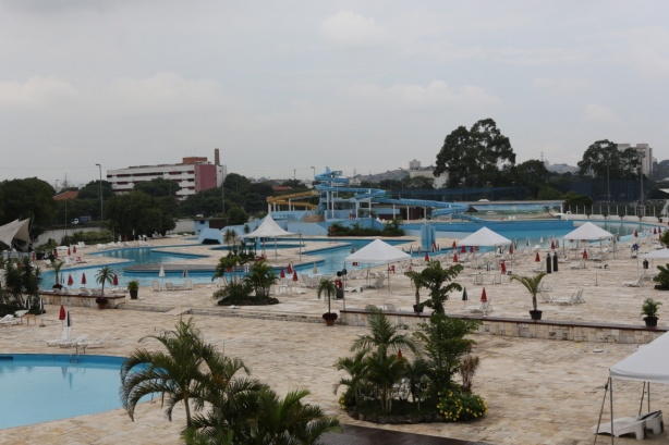 Corinthians imp�e restri��es de abertura do complexo aqu�tico do clube