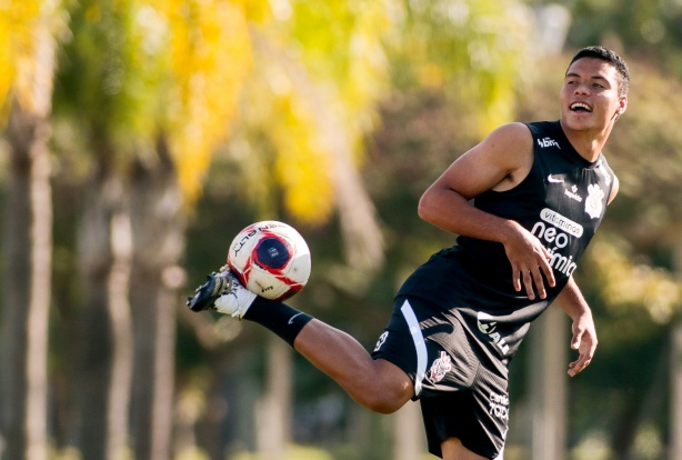 Corinthians teve um domingo com vitórias no masculino e no feminino