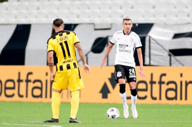 Corinthians foi derrotado por 2 a 0 pelo Peñarol