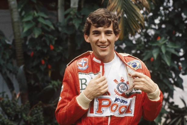 Senna recebe carinho do Corinthians e da torcida mesmo ap�s 27 anos de sua morte