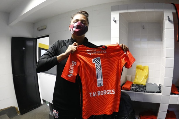 Kemelli faz homenagem a Tainá