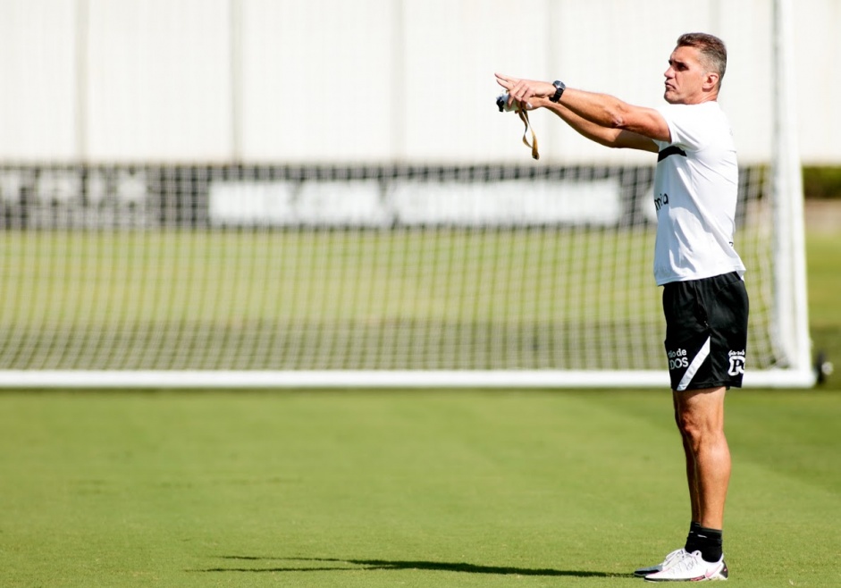 Mancini comandou o primeiro treino do Corinthians nesta tera-feira de olho em compromisso contra o Sport Huancayo