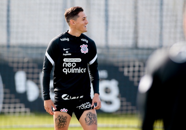 O domingo do Corinthians teve cl�ssicos e interesse inesperado de clube ingl�s por atacante