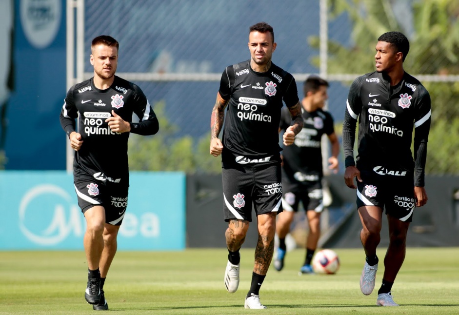 Ramiro e Luan garantem foco do Corinthians para voltar ao Brasil com a primeira vitria na Sul-Americana