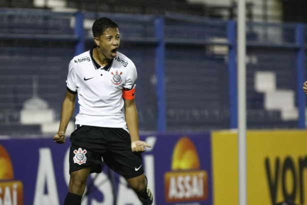 Em seu primeiro jogo internacional, Sub-17 do Timão vence o