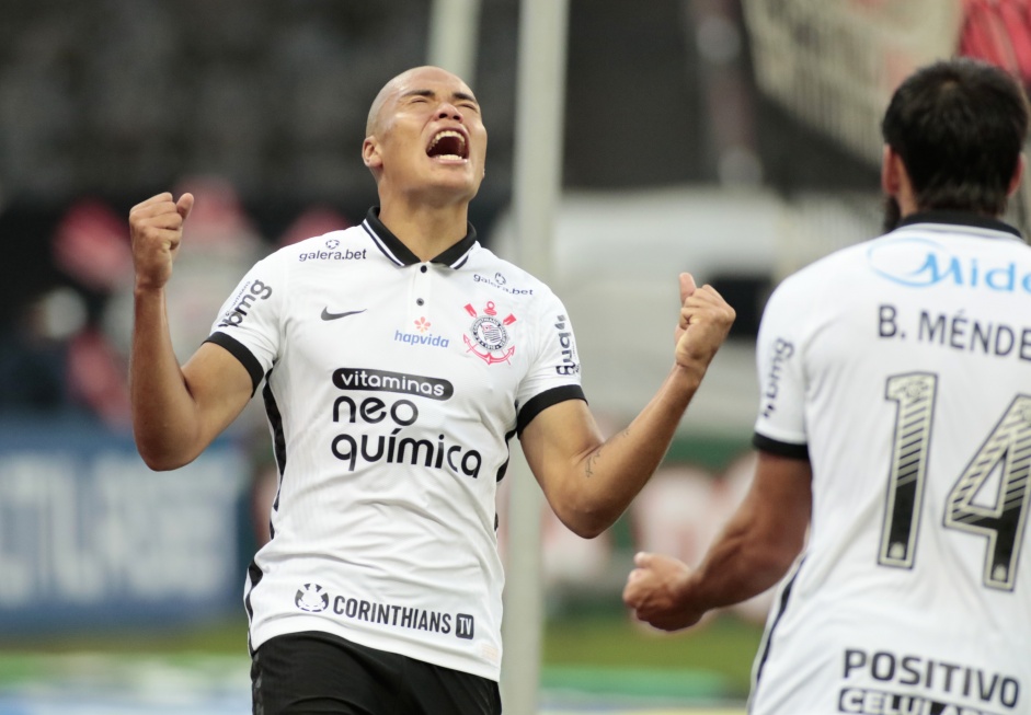 Luis Mandaca festejou seu primeiro gol pelo Corinthians