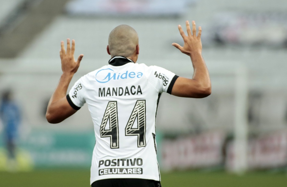 Luis Mandaca fez sua estreia entre os profissionais do Corinthians na tarde deste domingo