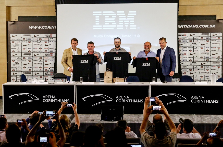 Parceria entre Corinthians e IBM foi anunciada no final de 2018