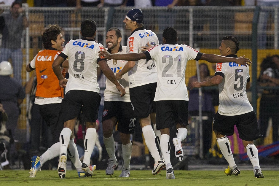 Em 2013, o Corinthians bateu o Santos na final do Campeonato Paulista