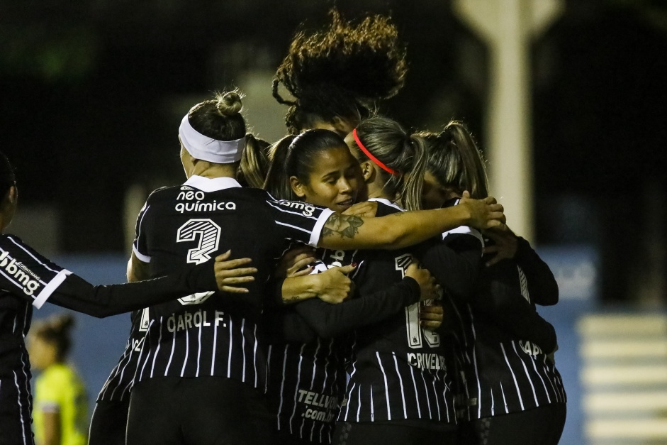 Corinthians enfrenta o Grmio no Campeonato Brasileiro Feminino
