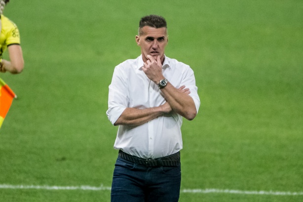Vagner Mancini deixa o comando do Corinthians após sete meses no clube