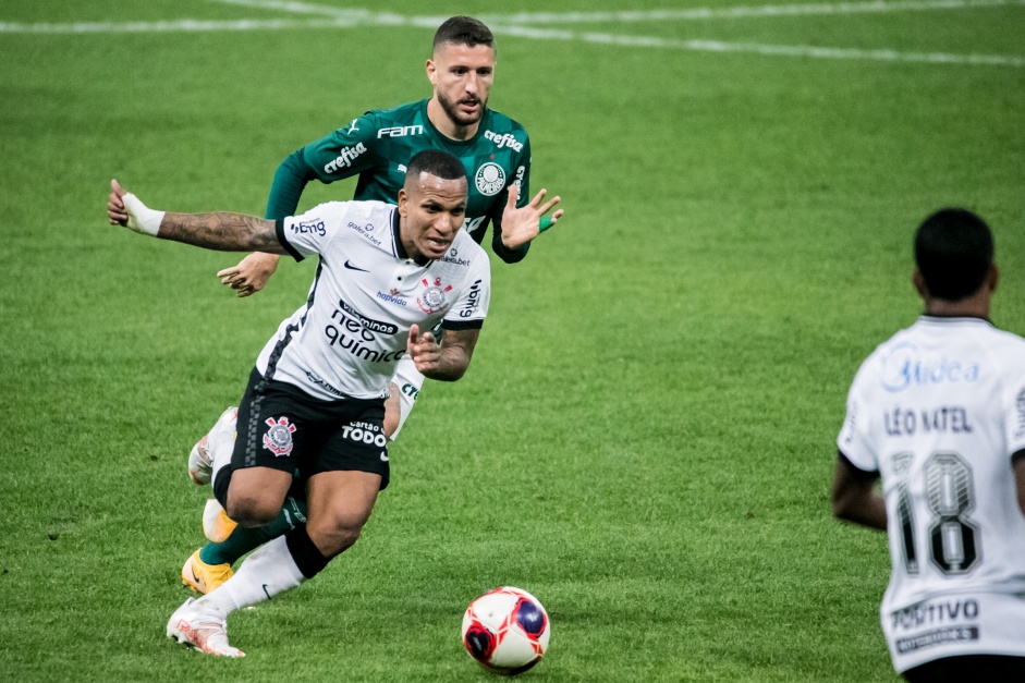 Otero errou o passe que proporcionou o segundo gol do Palmeiras no Drbi; meia-atacante est queimado com a torcida