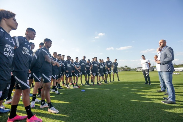 Corinthians busca um t�cnico no mercado