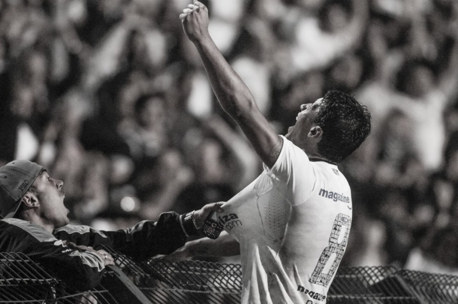 Corinthians publica vdeo com enfoque ao gol de Paulinho contra o Vasco na Libertadores 2012; Alessandro, Cssio, Fbio Santos e Alex participam da lembrana