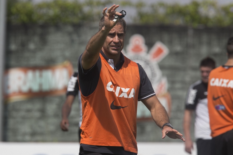 Sylvinho conquistou cinco ttulos como lateral-esquerdo do Corinthians; apenas Cssio levantou mais taas pelo clube (Fagner tem o mesmo nmero de conquistas)