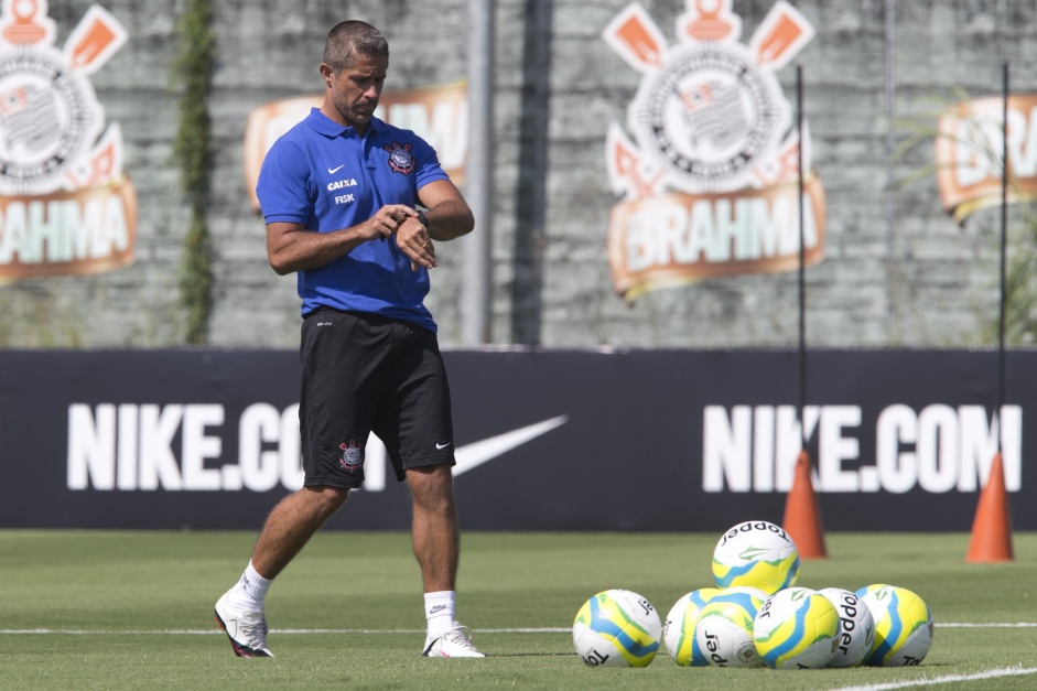 Sylvinho volta ao Corinthians para ser o treinador e tomar as decises a partir da chegada