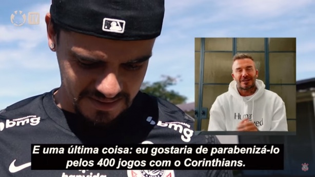 Fagner assiste à mensagem enviada por Beckham para parabenizá-lo