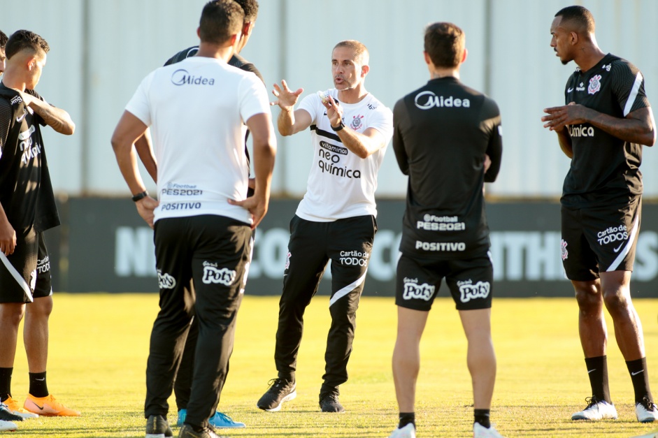 Corinthians terá dia de descanso antes de semana cheia de treinos 