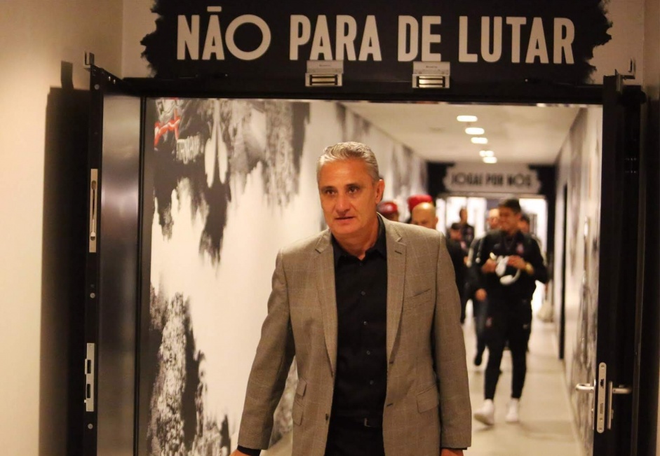 Tite se despediu do Corinthians em 2016 e encerrou sua terceira passagem pelo clube
