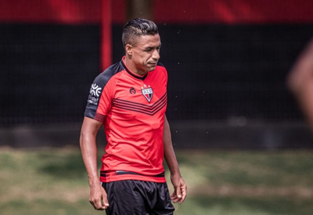 Lateral Arnaldo entrou em campo no segundo tempo do jogo contra o Corinthians no �ltimo domingo