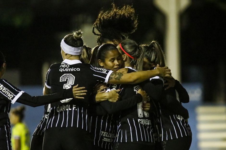 Corinthians est entre os cinco perfis femininos do mundo com mais interaes em maio