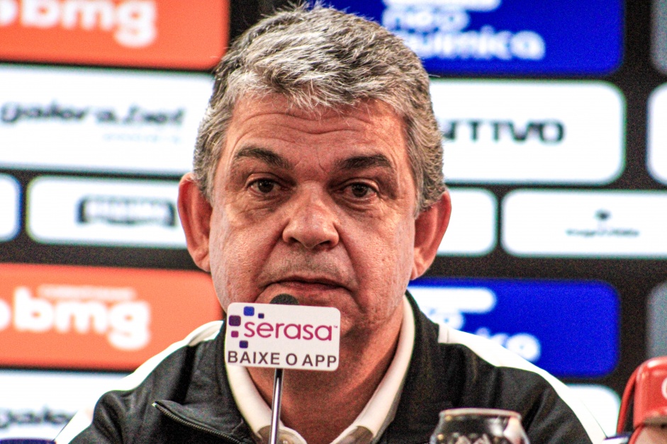 Carlos Brazil anunciou a saída do cargo de gerente de base do Corinthians nesta quarta-feira
