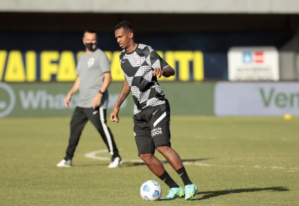 J� durante o aquecimento no est�dio do Pitua�u