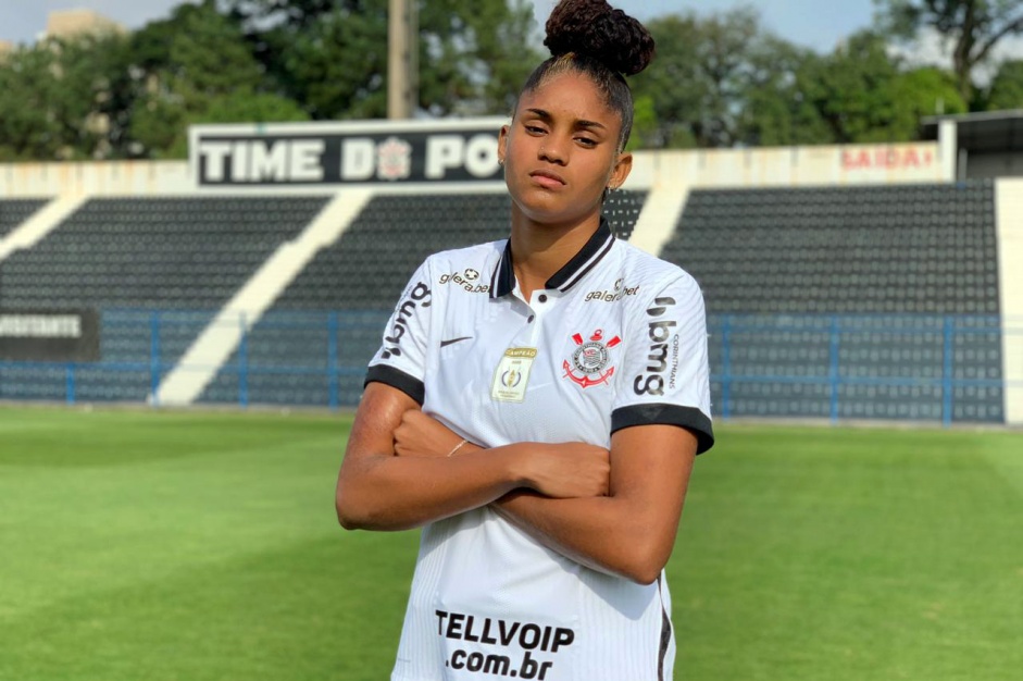 Tarciane segue no Corinthians em 2022