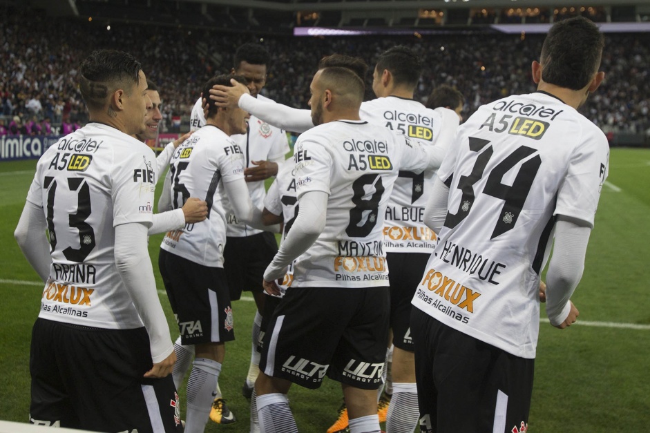 Corinthians teve jogo histrico contra o Sport em que fez mais gols do que faltas