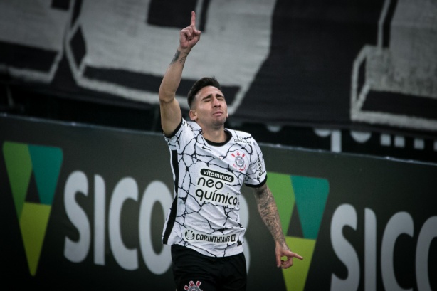 Mosquito voltou a jogar nesta quinta-feira e foi eleito o melhor em campo