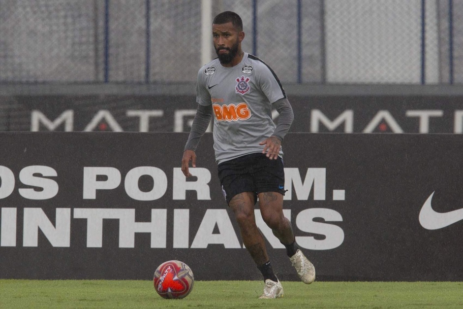 O Corinthians solicitou o retorno do atacante Marquinhos