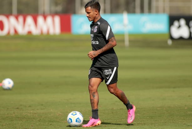 Marquinhos fez parte do treinamento na manh� desta segunda-feira