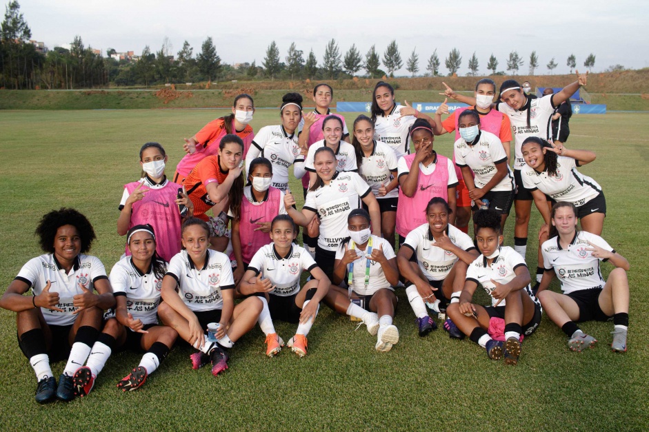 Corinthians est classificado e disputa a semifinal do Brasileiro Feminino Sub-16 pela primeira vez