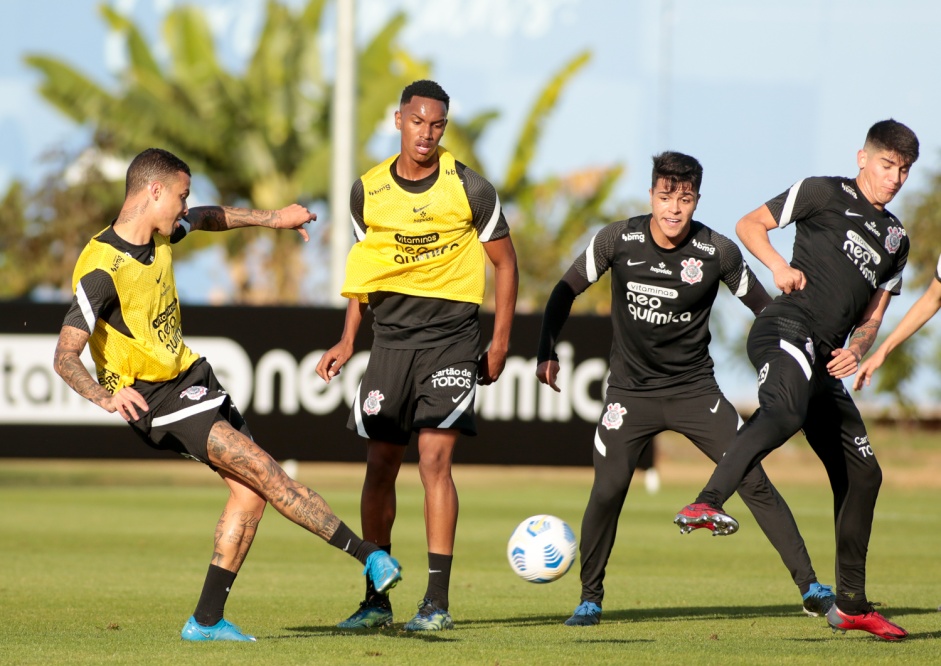 Corinthians se reapresentou nesta quinta-feira