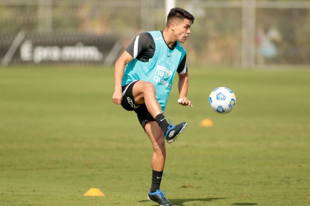 Roni ser� desfalque do Corinthians no pr�ximo jogo da equipe, contra a Chapecoense