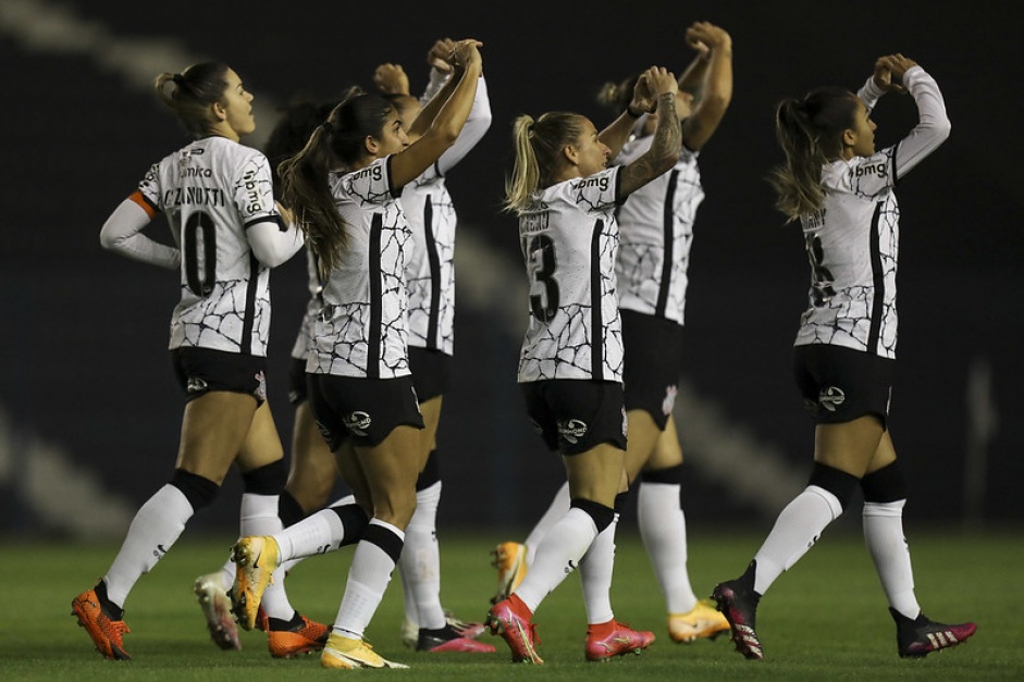 Corinthians  lder em interaes entre clubes americanos femininos no Instagram