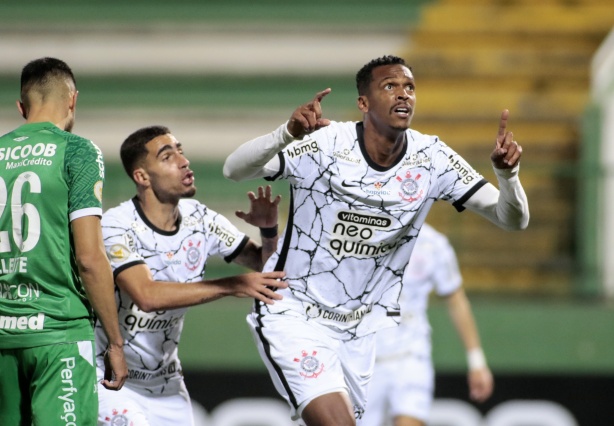 Corinthians vence menos do que soma de empates e derrotas há seis