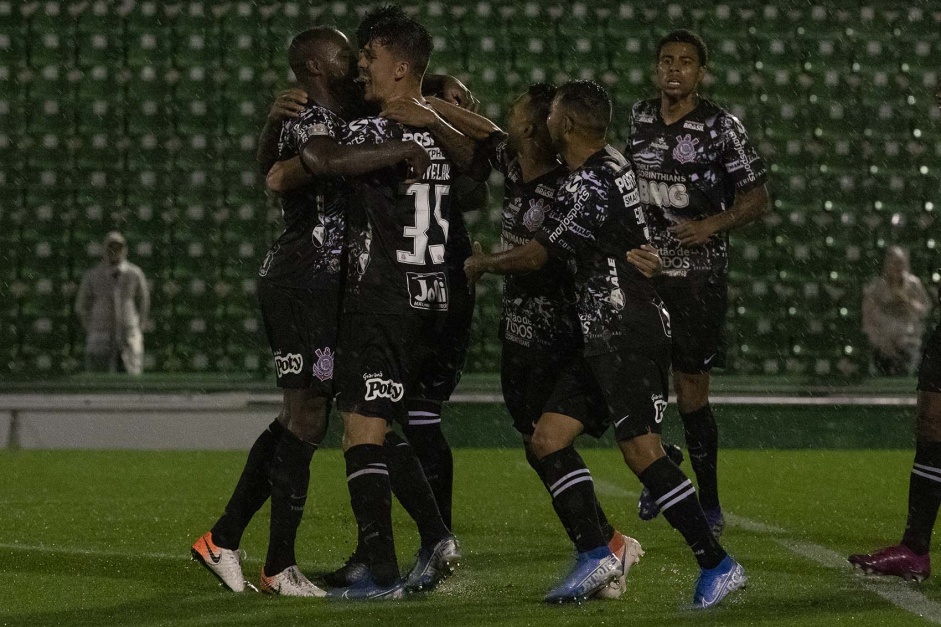 Na ltima vez que se encontraram, Corinthians saiu com a vitria por 1 a 0 contra a Chapecoense