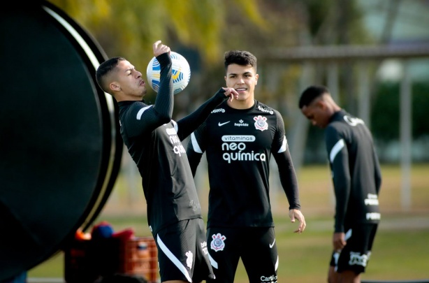 Jovens t�m ganhado espa�o no elenco do Corinthians