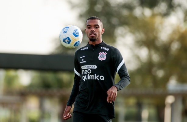 Lucas Pires, hoje no Santos, fez boa parte de sua categoria de base no Tim�o