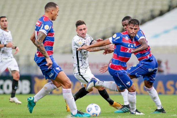 Corinthians foi derrotado pelo Fortaleza