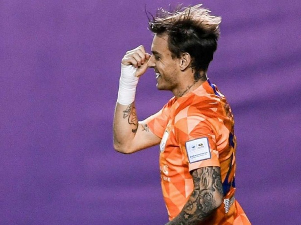 Roger Guedes deixou a China, est� no Brasil e Interessa ao Corinthians