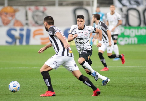 Roni foi um dos alvos de críticas da torcida