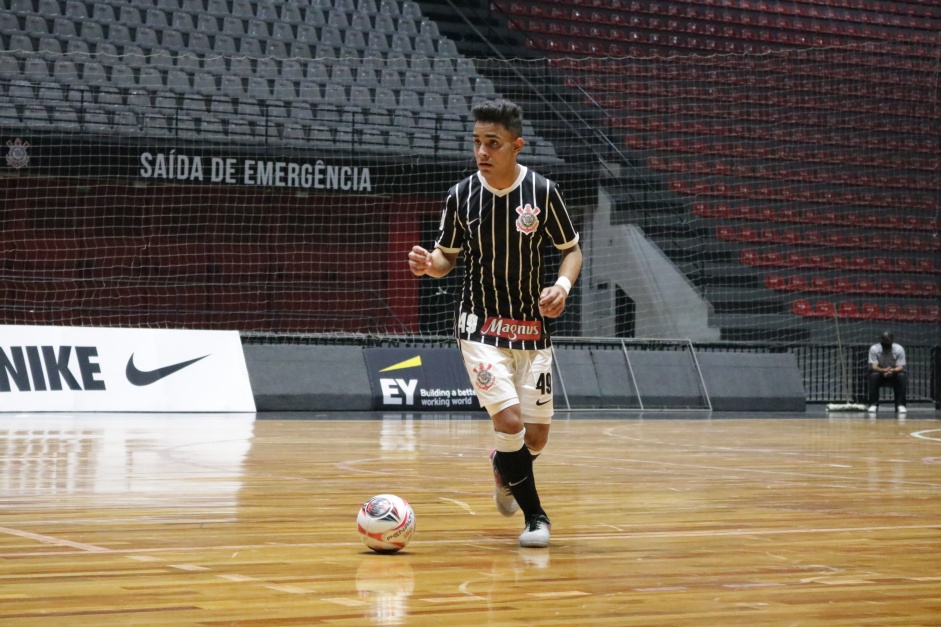 Garotado do Corinthians segue em alta no futsal sub-20