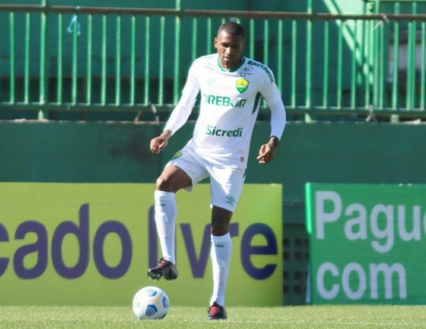 Marllon falou sobre o reencontro com o Corinthians