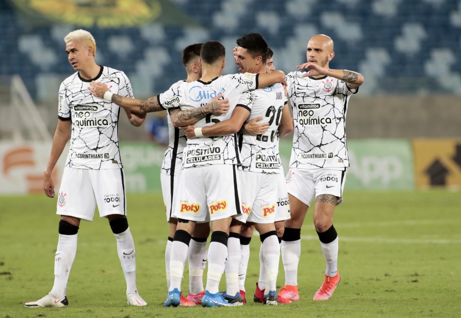 Corinthians tenta vitria em casa contra o Flamengo
