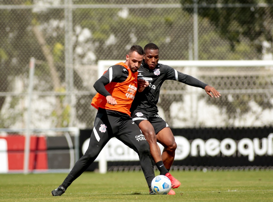 Elenco do Corinthians voltou a treinar de olho no jogo contra o Santos